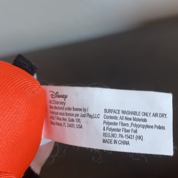 Disney Mickey Mouse Valentines Day plush. Like new - Picture 7 of 7